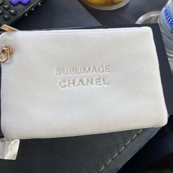 Chanel Sublimage Cosmetic Bag - Picture 4 of 6